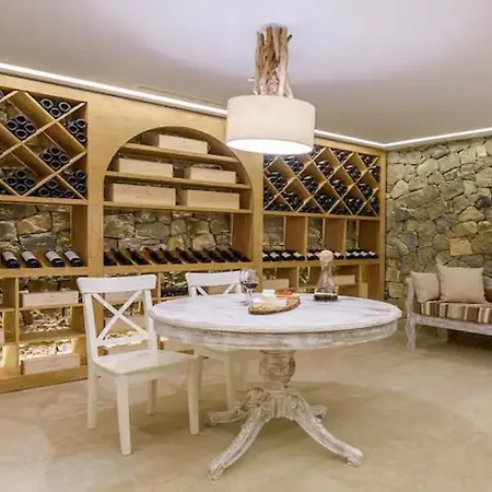 Fragrant Olive Trees Exclusive 12guests Hotel Vlychada